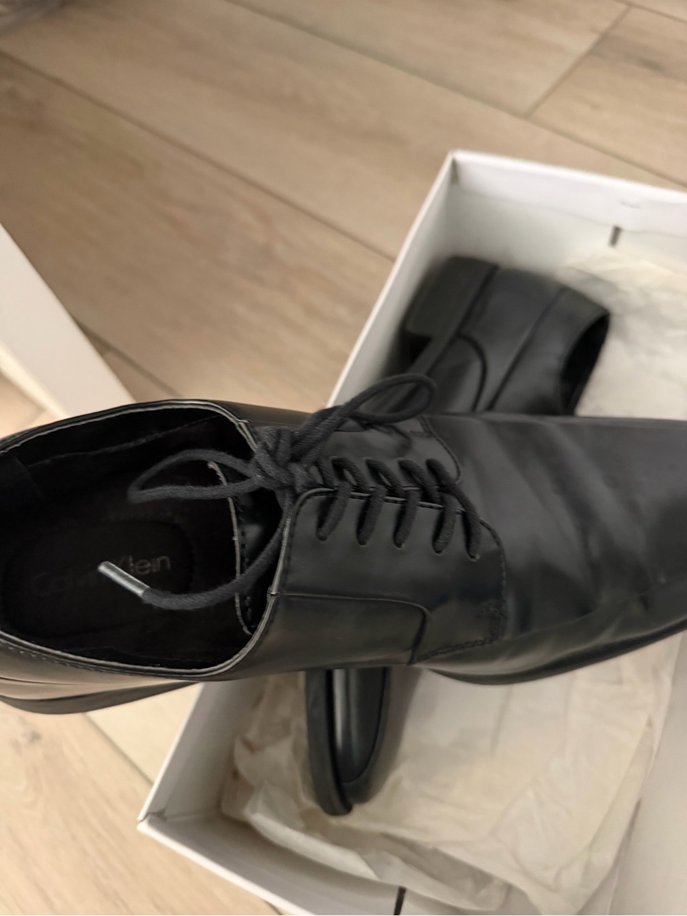 Calvin Klein Black Lace-Up Leather Oxfords. New